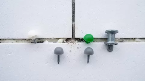 kołki do styropianu do mocowania rur spustowych