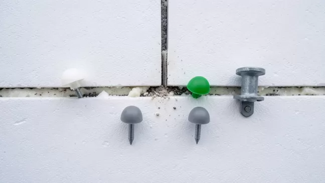 kołki do styropianu do mocowania rur spustowych